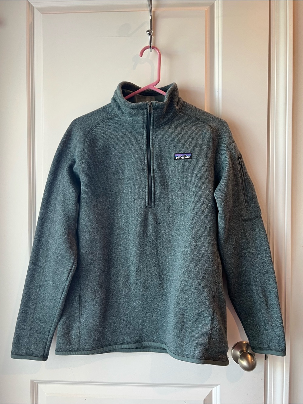 Patagonia Women’s Cowl/Turtleneck Pullover in Canopy Green. Large - Picture 2 of 10